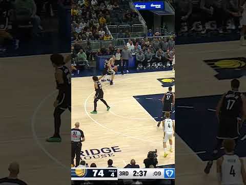 Jay Huff with the Reverse Slam 🔃