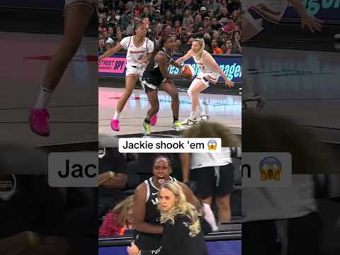 Wait for Chelsea Gray's reaction 😤