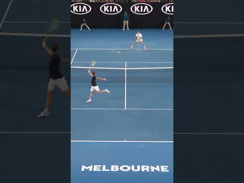 FANTASTIC winner from Federer! 😎