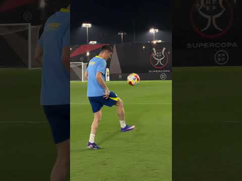 Lewy’s classic skills 💎  #fcbarcelona #football #lewandowski #shorts
