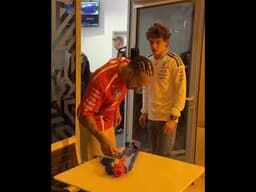 Lewis got in the middle of Kimi's plans 😂 (via @mercedesamgf1/IG)