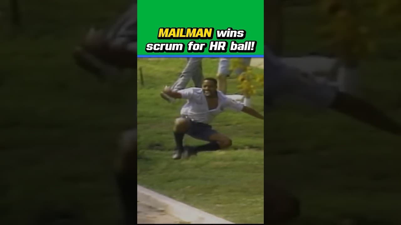 The mailman wasn't going to be denied! 😤