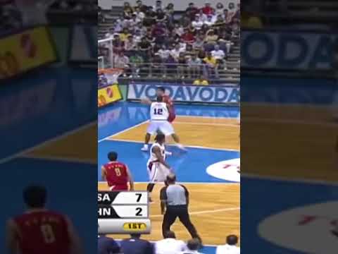 This battle between Yao Ming & Dwight Howard was something specical 🔥 #FIBAWC