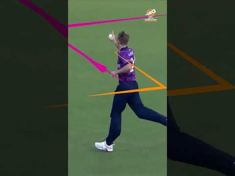 Fantastic fielding efforts make our @emirates Fly Better moments 👐