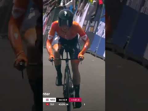 Demi Vollering secures a podium in the time trial, but can't match Marlen Reusser! 🤯