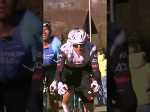 The chasers vs the chased ⚔️ Kuurne-Brussel-Kuurne always comes down to the wire!