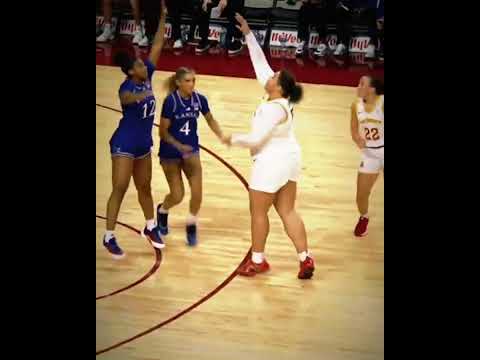 2,000 career points for Audi Crooks  👏