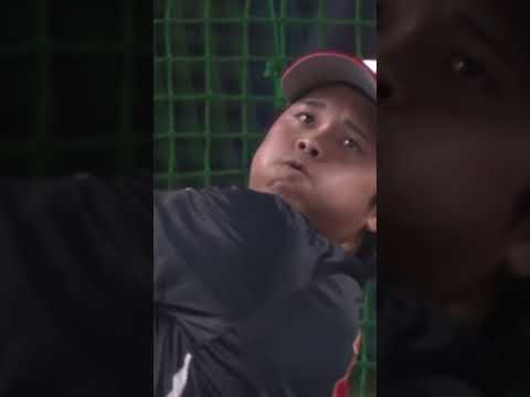 Shohei Ohtani was putting on a show in front of the Japanese fans during his BP session 🤩