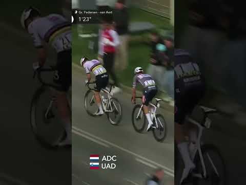 Tadej Pogacar vs Mathieu van der Poel on the cobbles - Round 2 🤩