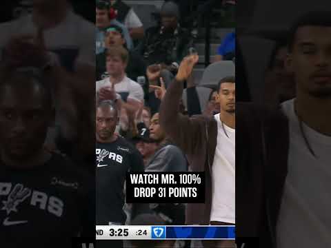 First 30-point game as a Spur for HB 👏  #spurs #nba #harrisonbarnes