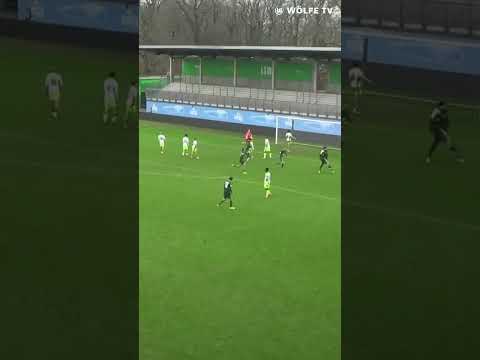 Darwin Soylu schweißt ein 🚀 #vflwolfsburg #u19 #wobbvb