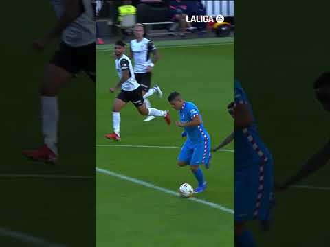Luis Suárez's goal 🆚 Valencia (📆 21/22)