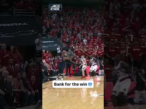 What a clutch shot 😱 #accbasketball #collegebasketball #collegesports #sports #basketball #uva