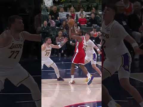 Kobe Sanders took flight ✈️