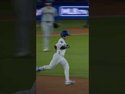 Hyeseong starts the game with a BANG! #dodgers #sports #losangeles