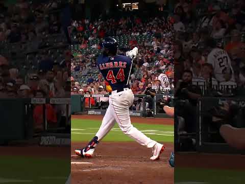 Yordan Alvarez crushes his 14th homer on the season 💥