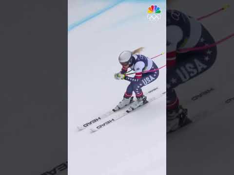 A legendary figure on the slopes, here's Lindsey Vonn in downhill training. ⚡