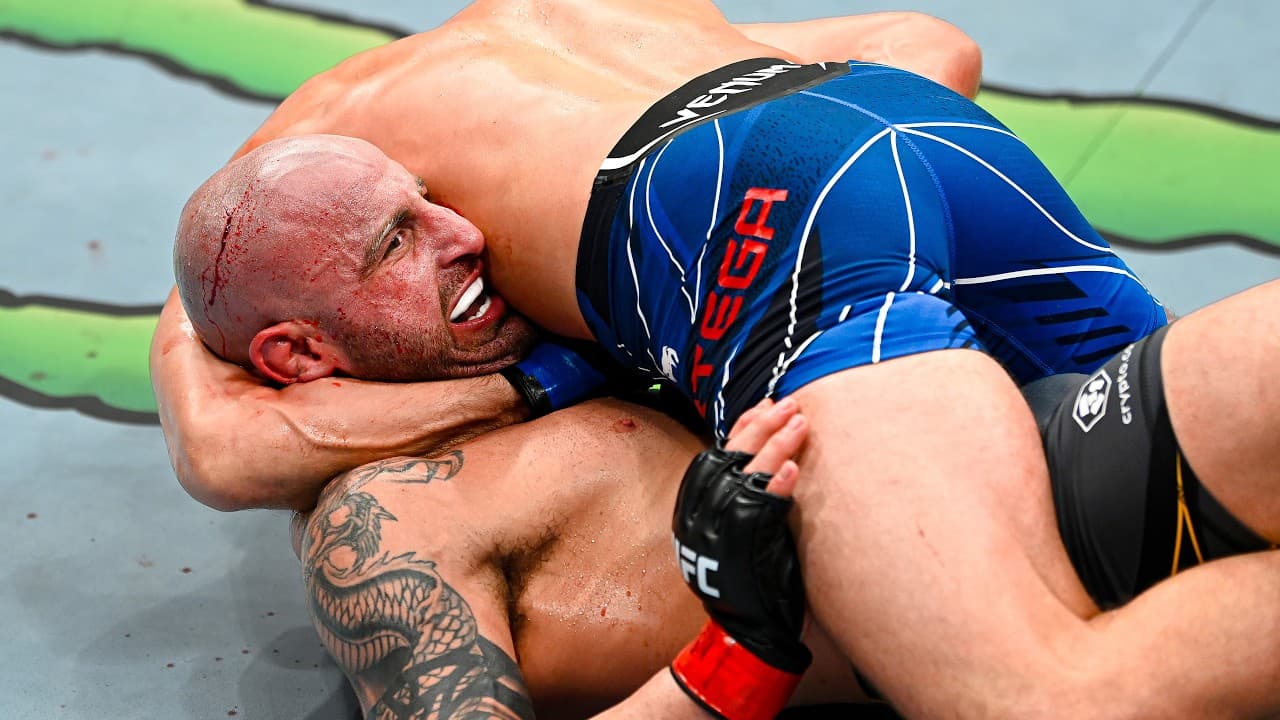 Alexander Volkanovski vs Brian Ortega | FULL FIGHT