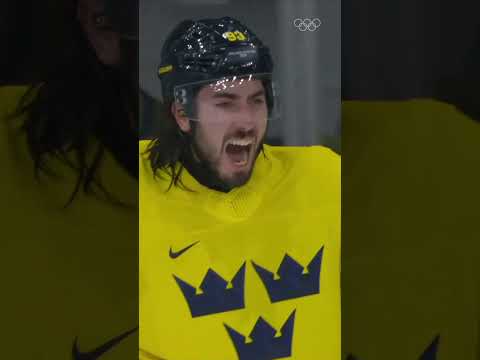 Team USA makes it to the #MilanoCortina2026 semifinals!  👏