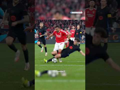 Pau Cubarsí sees red for Barcelona 😳 🟥 | UCL Today | CBS Sports Golazo