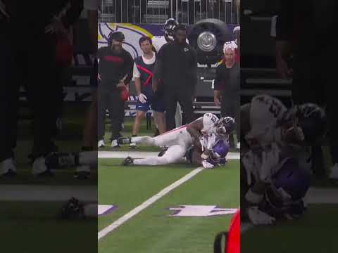 Bowman Jr.'s got HANDS π