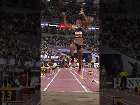 Yulimar Rojas stuns with a comeback of 14.49m after 2 years #worldathleticschamps #triplejump