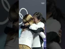 Imagine clinching your first-ever Olympic medal at 17... and having it confirmed by Alysa Liu! ❤️🥹🥉