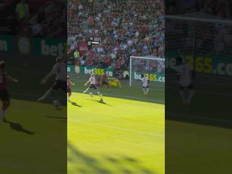 DELIGHTFUL DRIBBLE BEFORE ODEGAARD SCORES!