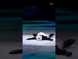 Talk about taking the #FigureSkating Gala to a whole new level!  #MilanFigureSkating