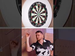 Freddie Steward's darts throwing could use some work 😬 | @o2ukofficial | #WearTheRose