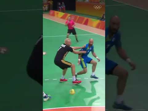 This handball goalkeeper scored with every shot he took during Rio 2016 🤾