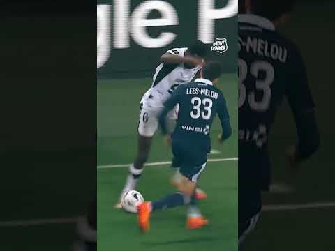 🫣😱 Djaoui Cissé 🍿 The touch 😍 the nutmeg ✨ #shorts #paris #nutmeg #skills #footballskills #srfc