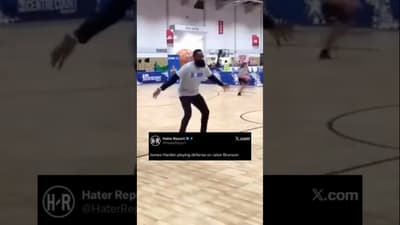 James Harden playing defense on Jalen Brunson last night 👀 #NYK #newyorkknicks #nyknicks #shorts