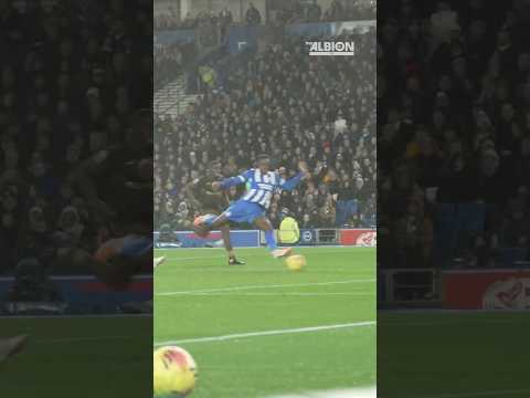 Welbeck's Masterful Finish... 🪄✨