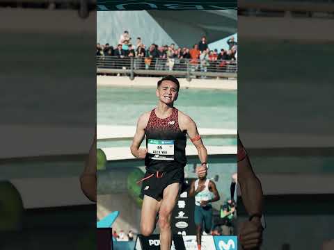 2:06:38 Second fastest Brit all time 👏