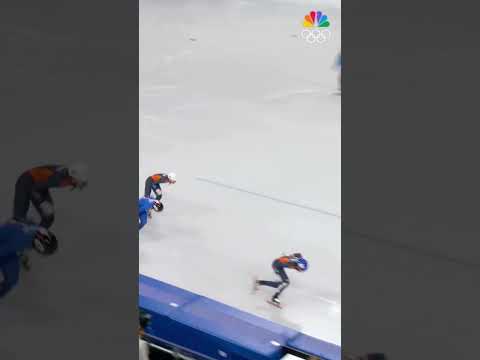 A thrilling finish in the short track speed skating women's 500m