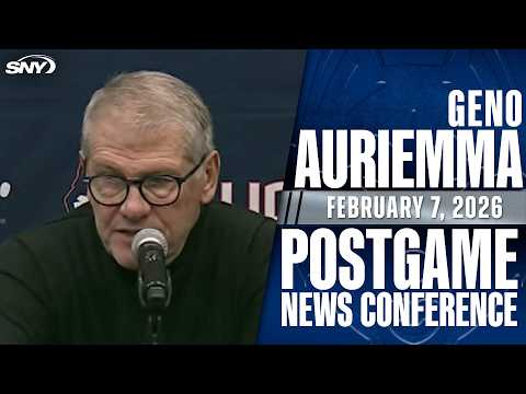Geno Auriemma on decision to rest Sarah Strong in win over Butler