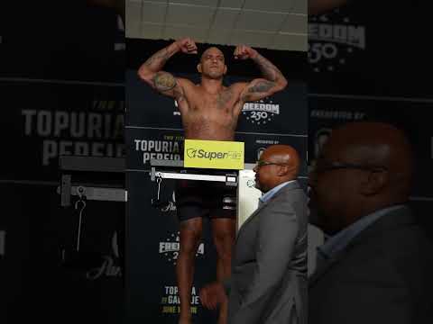 Alex Pereira weighs more the Ciryl Gane?? 👀 #ufcwhitehouse
