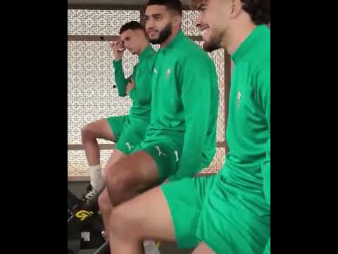 Achraf Hakimi FaceTimed his Morocco teammates in training camp ❤️(via @equipedumaroc/IG)