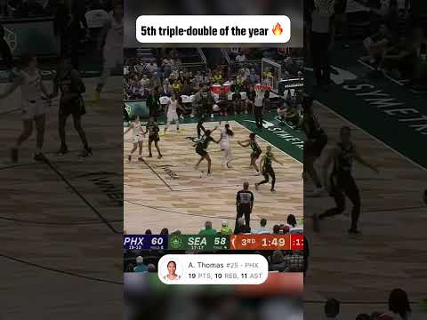 Alyssa Thomas dropped another triple-double 💪