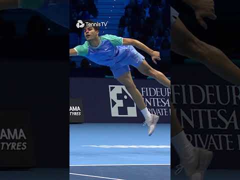 Alcaraz Takes Flight 😮