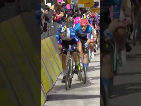 Every second counts 👊 Jai Hindley pushes hard to lead the GC group home at the Giro.