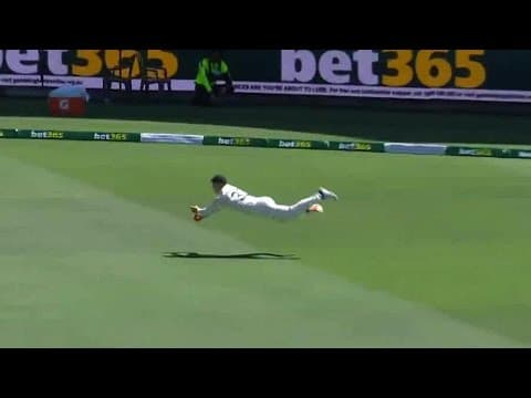 Flying Marnus takes an outfield screamer | Men's Ashes 2025-26