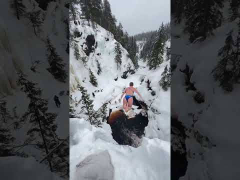 😱😱 How do High Divers get into their recovery ice bath 🧊🛁🥶 #HighDiving📹 @ellietsmart