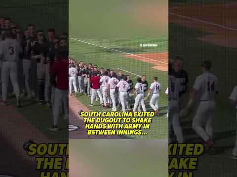 Class act by the Gamecocks 👏 🇺🇸