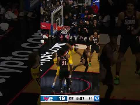 Isaiah Jackson on the Putback 💥