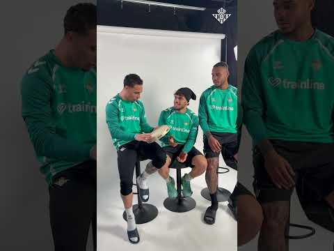 Antony y Natan le enseñan a tocar el pandeiro a Ez Abde 🇧🇷🪘