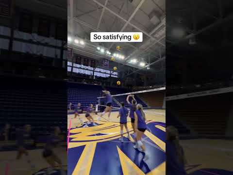 The timing on this 😳 (via @ncaavolleyball/TT, @univolleyball/IG)