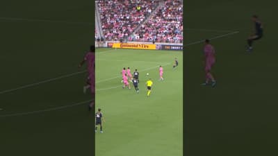 Bruno Damiani taps it in for #doop 🐍