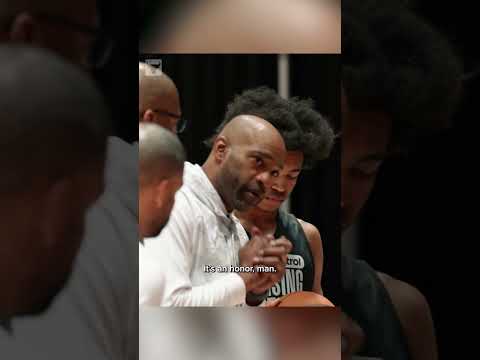 Matas Buzelis getting advice from Vince Carter at NBA All-Star (mic'd up) #nba #chicagobulls #shorts